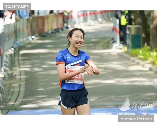 大黑河健康跑教练带领热身激活现场气氛全程热力四射助力赛事成功