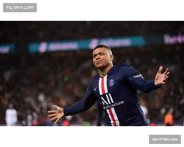 巴黎圣日耳曼公布战里昂大名单,姆巴佩缺席合练引关注 巴黎圣日耳曼公布战里昂大名单,姆巴佩缺席合练引关注